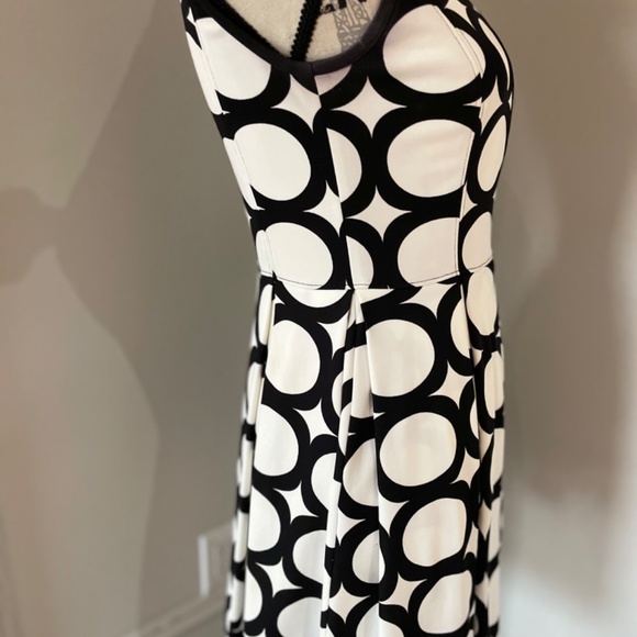 Boston Proper Fit and Flare Dress with Pockets - Picture 2 of 9